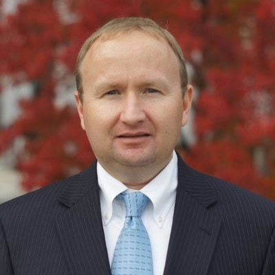 Michael Becker headshot