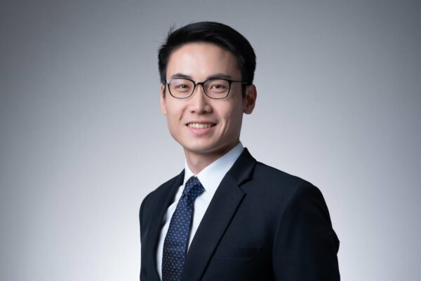 Headshot of Alvin Ee.