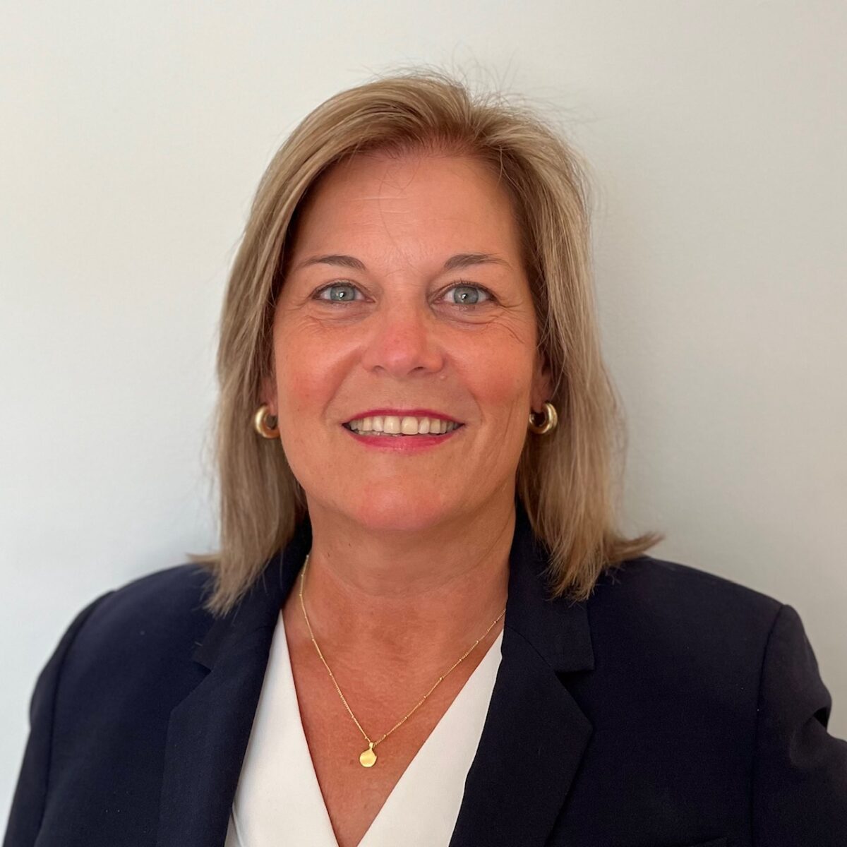 Cathy Padalino Headshot