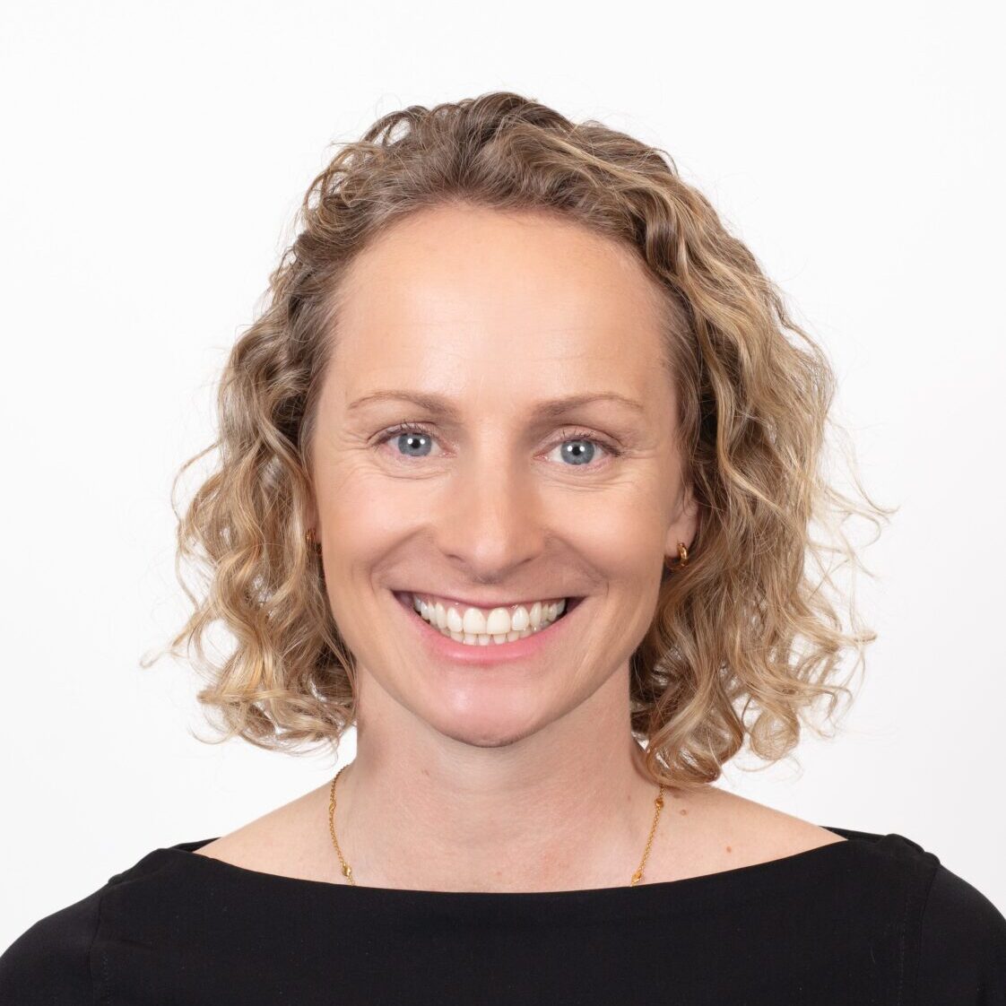 Serena France-Hayhurst Headshot