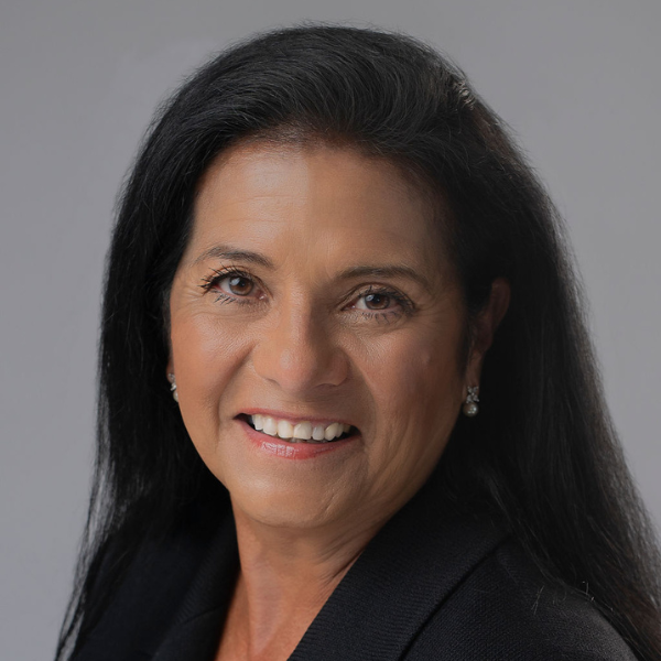 Claudia Costa Headshot