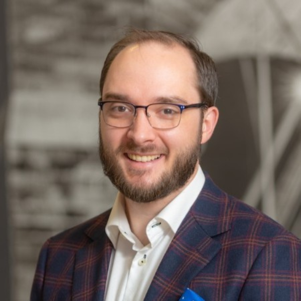 Julian Sylvestro headshot