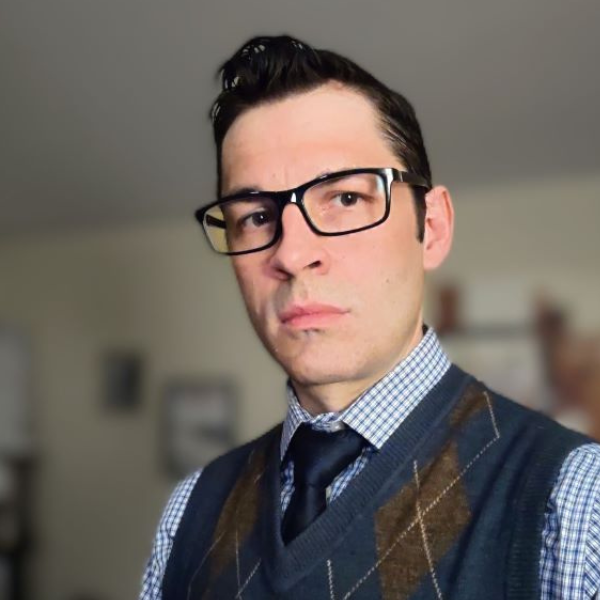 Headshot of Russ Chibe